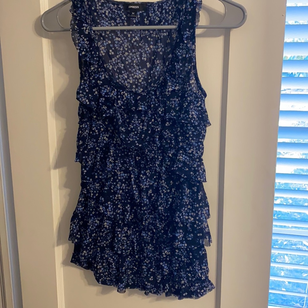 Women’s ruffled sleeveless top